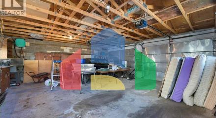 Residential - Single Family Home - Calgary, Canada - Canada