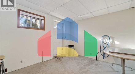 Residential - Single Family Home - Calgary, Canada - Canada