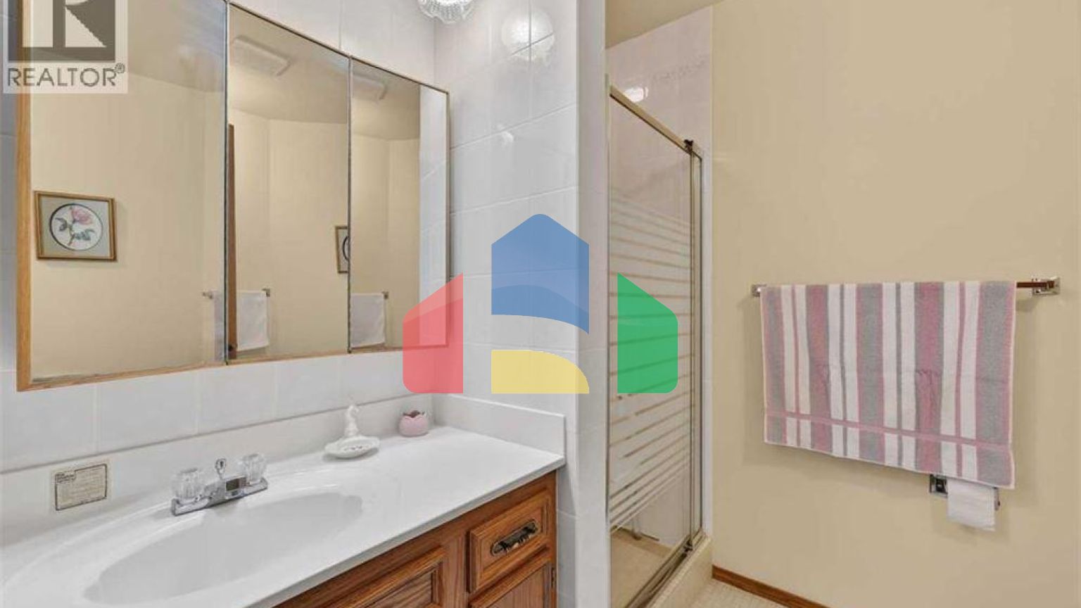 Residential - Single Family Home - Calgary, Canada - Canada