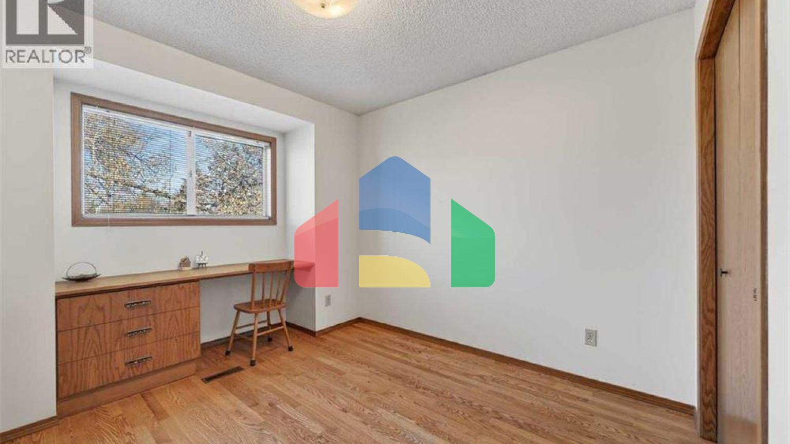 Residential - Single Family Home - Calgary, Canada - Canada