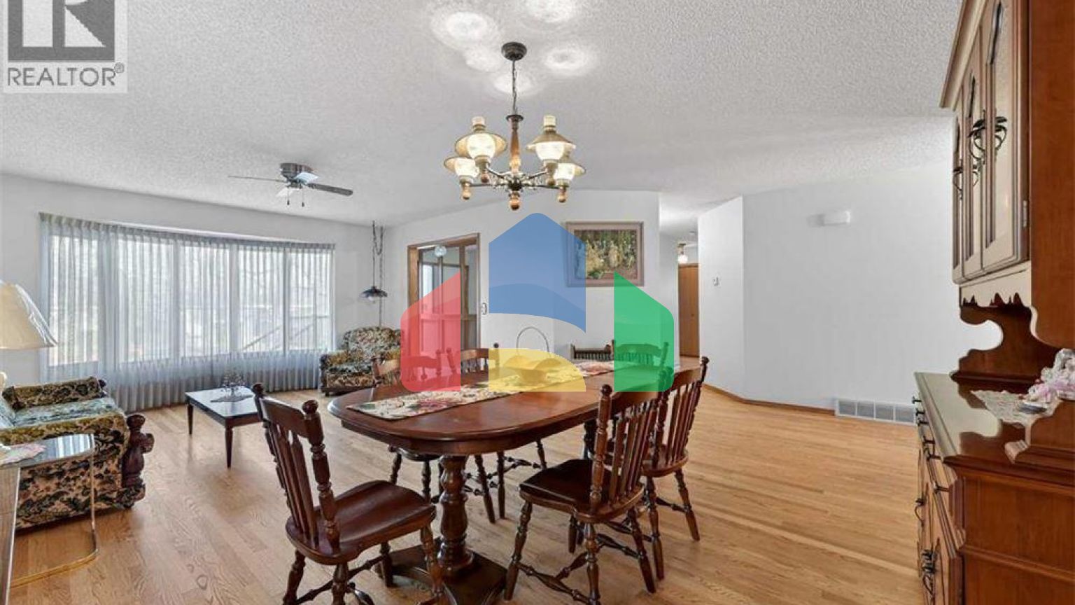 Residential - Single Family Home - Calgary, Canada - Canada