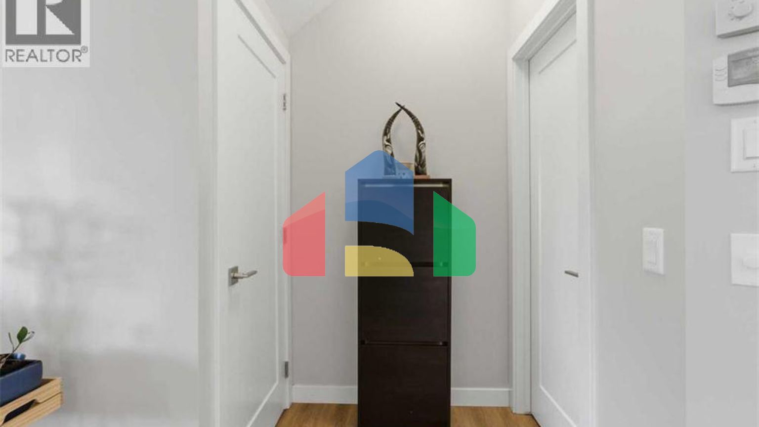 Residential - Condo/Apartment - Calgary, Canada - Canada