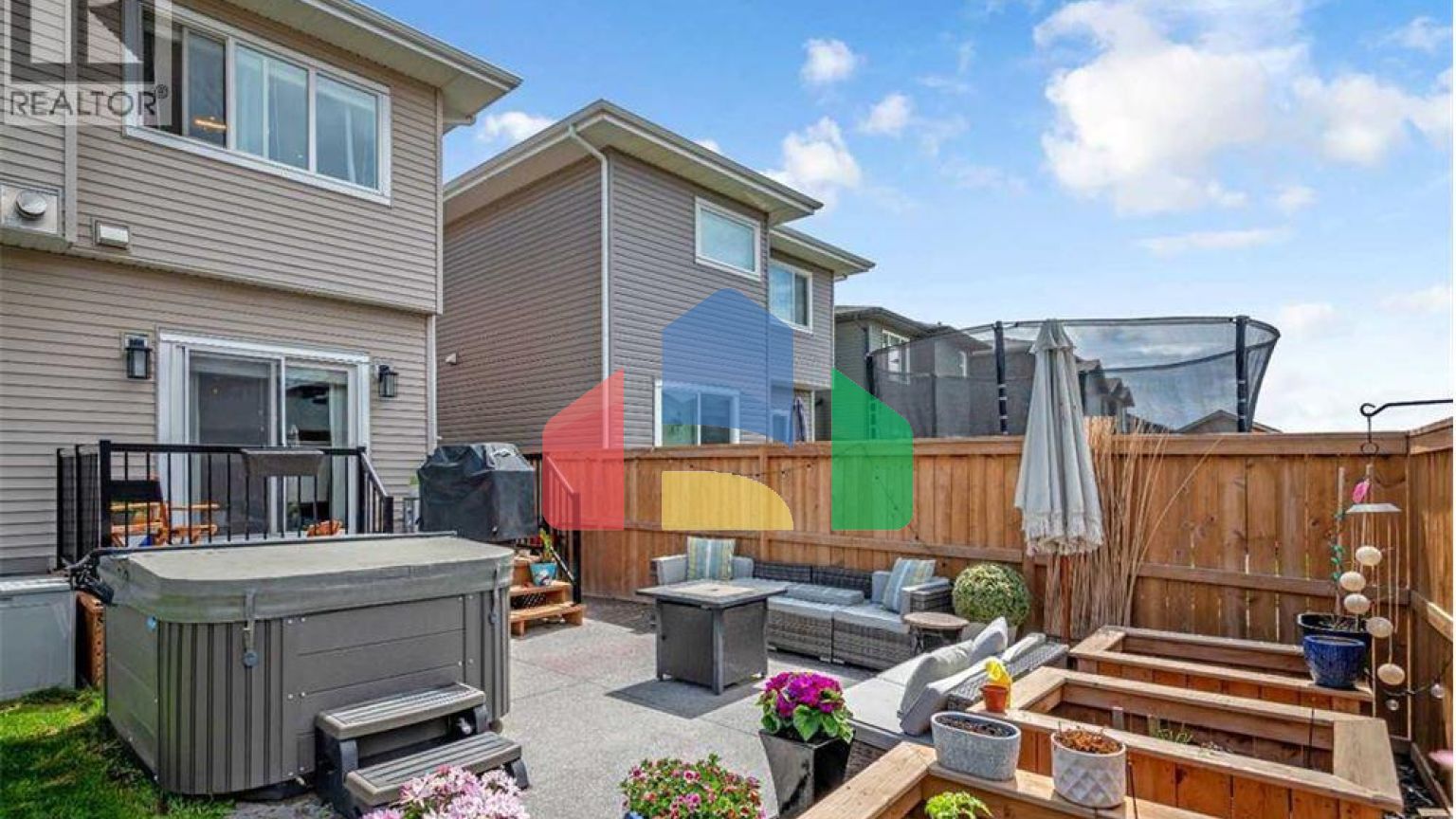 Residential - Single Family Home - Calgary, Canada - Canada