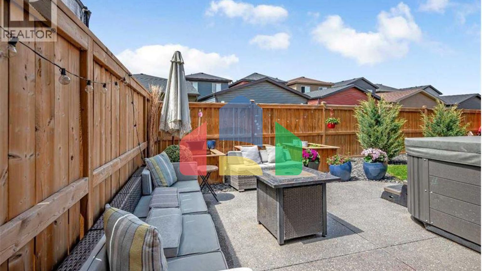 Residential - Single Family Home - Calgary, Canada - Canada