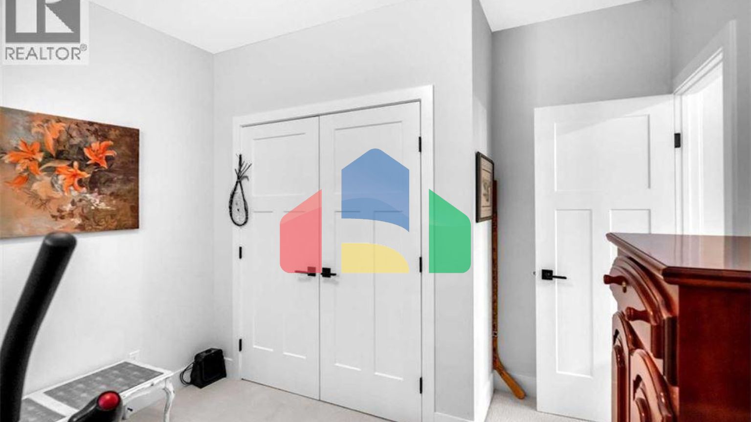 Residential - Single Family Home - Calgary, Canada - Canada