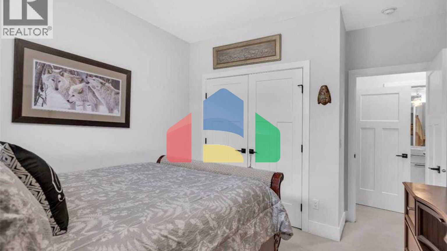 Residential - Single Family Home - Calgary, Canada - Canada