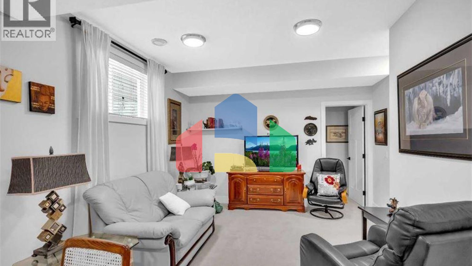 Residential - Single Family Home - Calgary, Canada - Canada