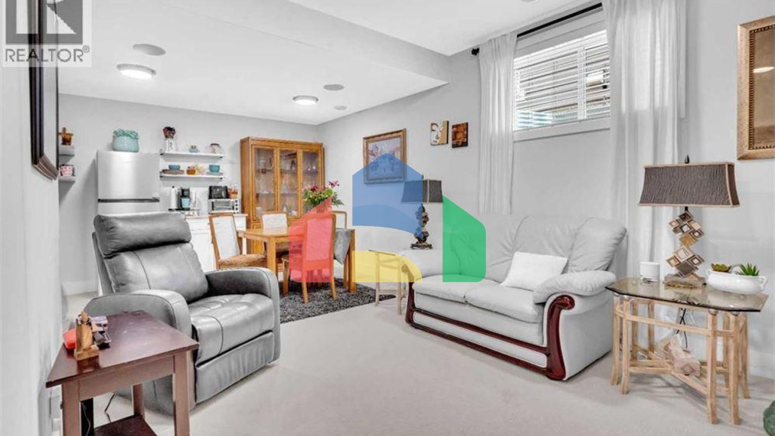 Residential - Single Family Home - Calgary, Canada - Canada