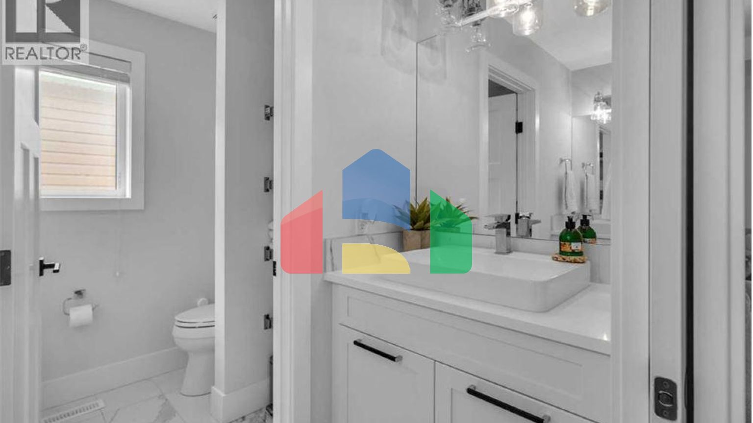 Residential - Single Family Home - Calgary, Canada - Canada