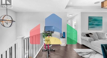 Residential - Single Family Home - Calgary, Canada - Canada