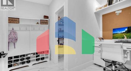 Residential - Single Family Home - Calgary, Canada - Canada