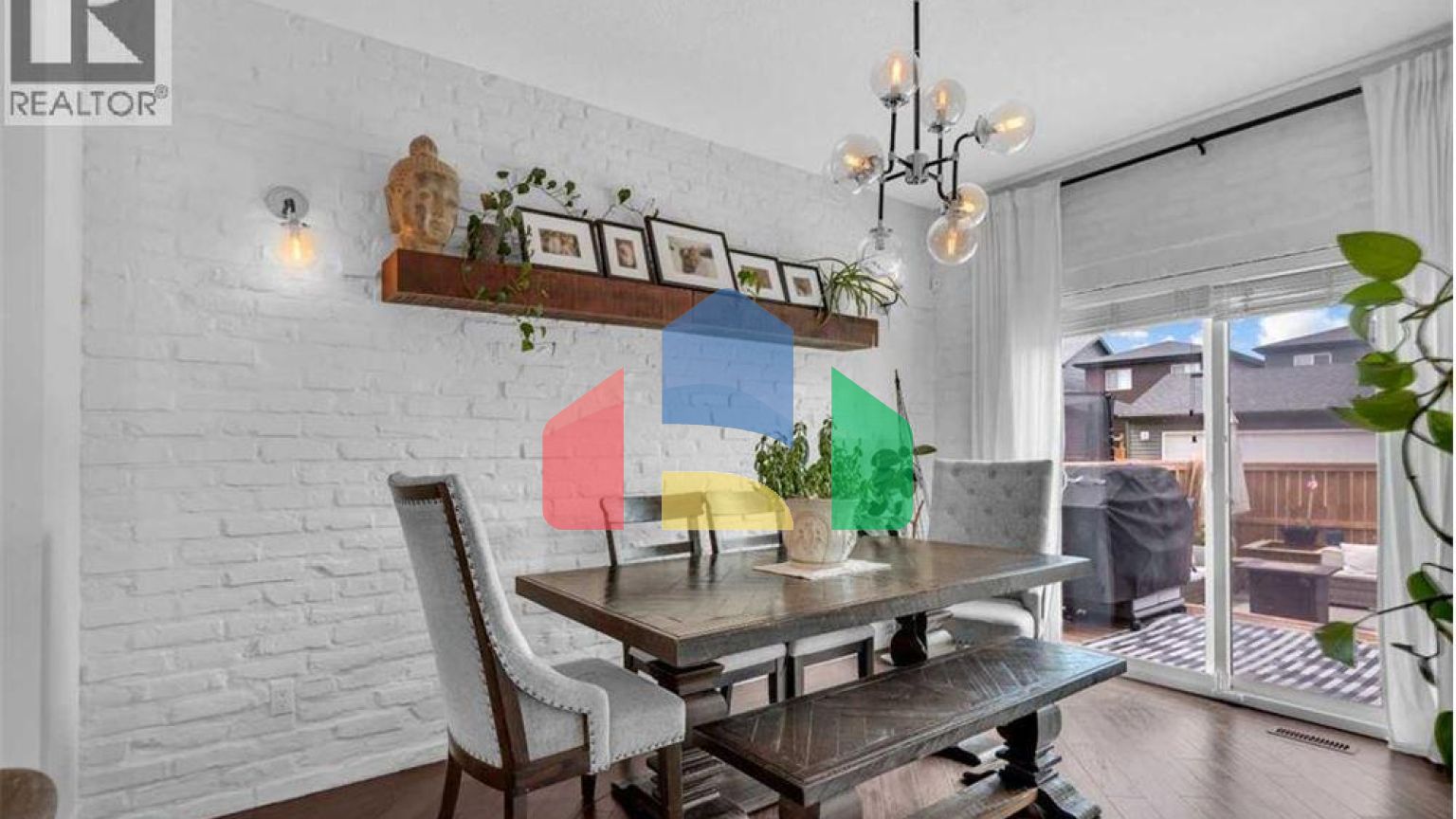 Residential - Single Family Home - Calgary, Canada - Canada