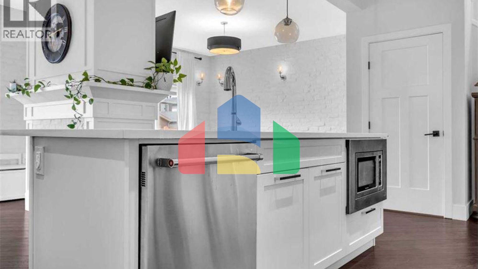 Residential - Single Family Home - Calgary, Canada - Canada