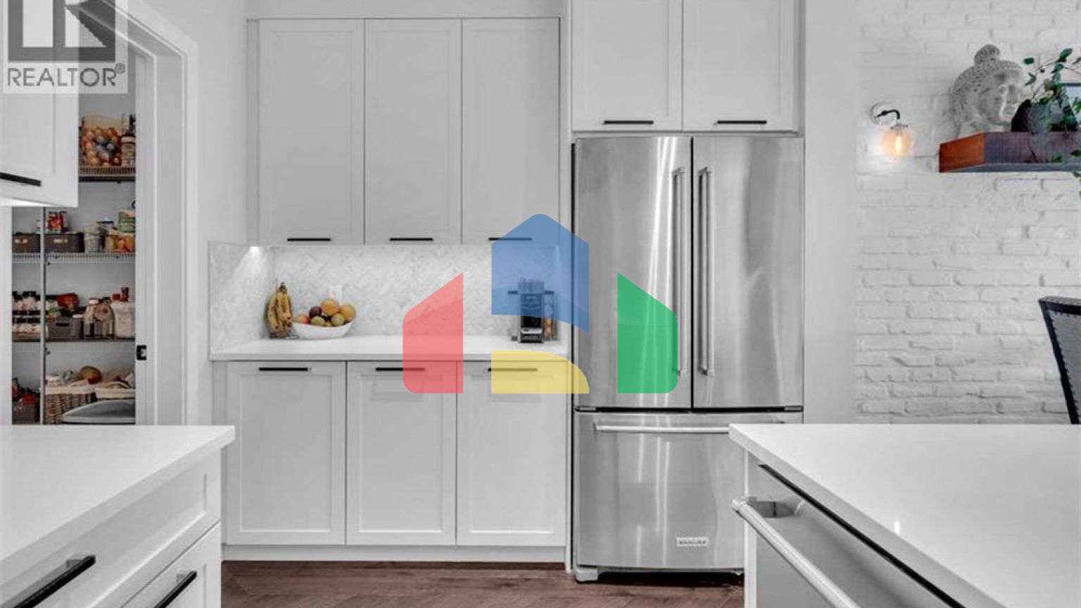 Residential - Single Family Home - Calgary, Canada - Canada