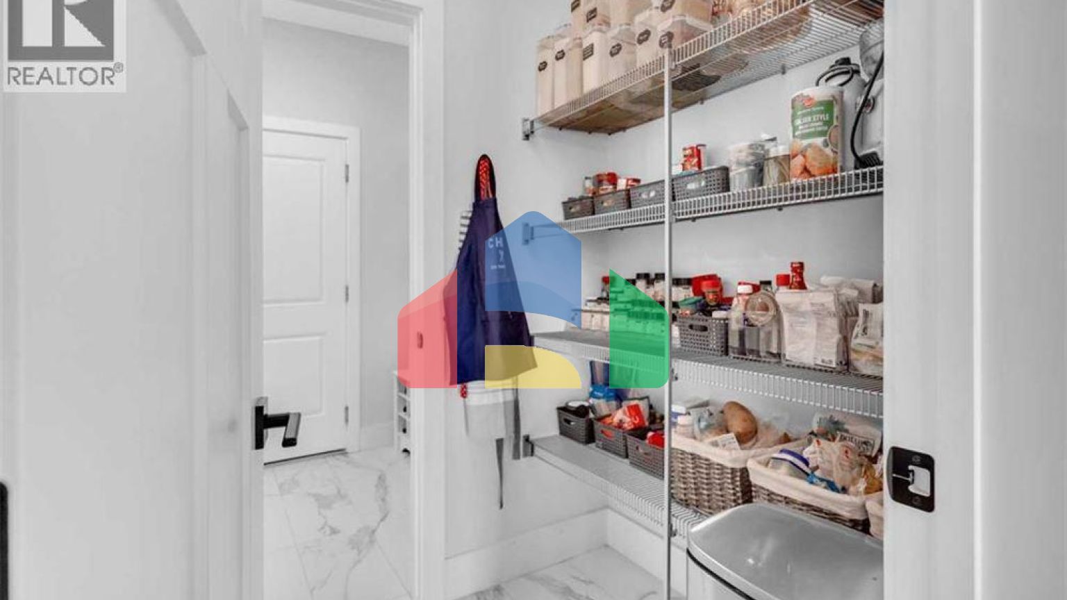 Residential - Single Family Home - Calgary, Canada - Canada