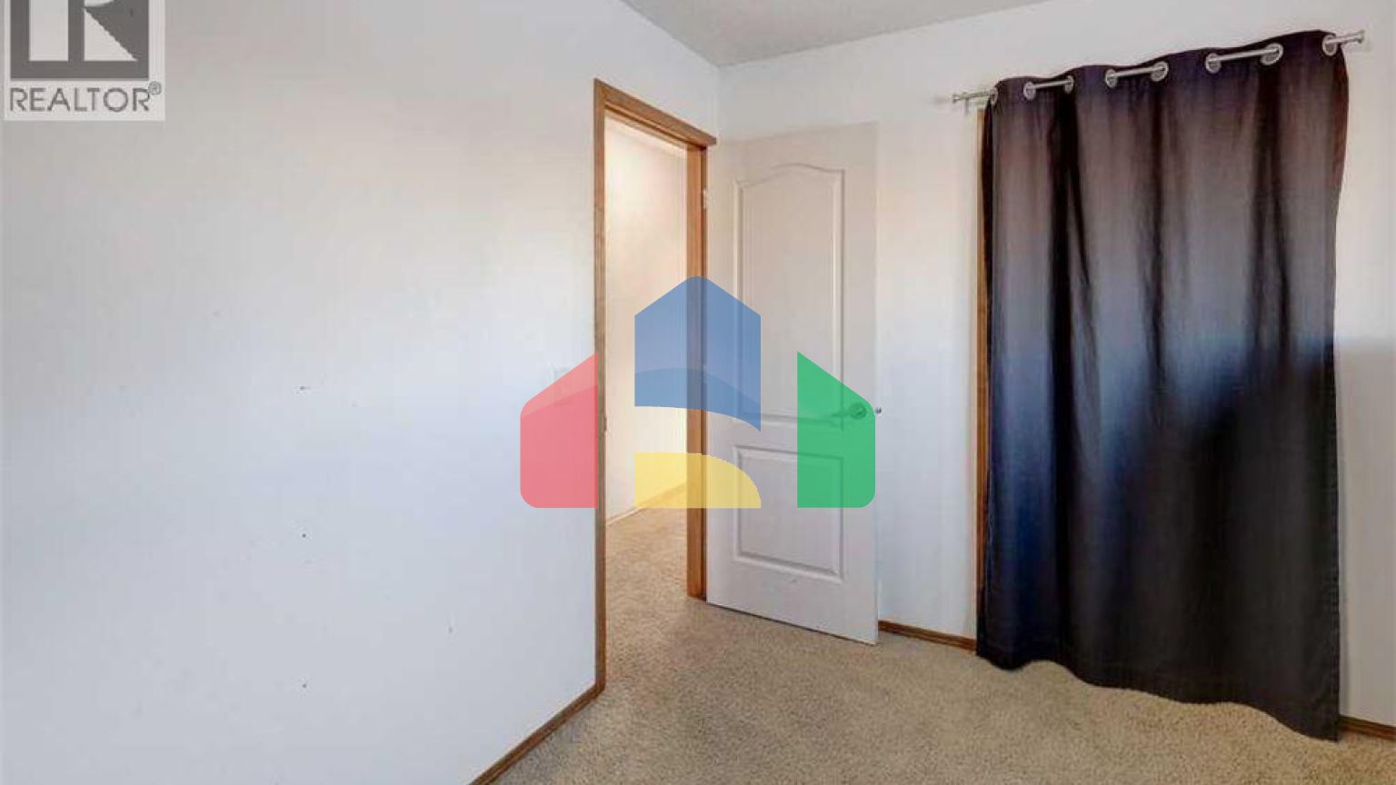 Residential - Single Family Home - Calgary, Canada - Canada