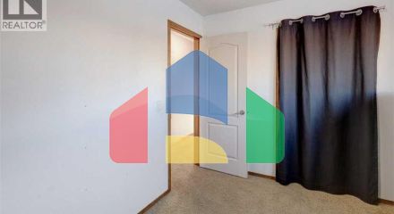 Residential - Single Family Home - Calgary, Canada - Canada