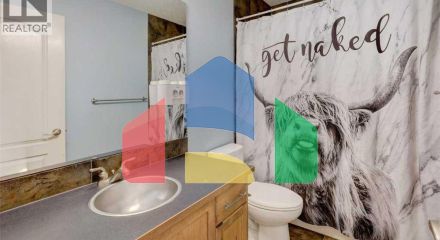 Residential - Single Family Home - Calgary, Canada - Canada