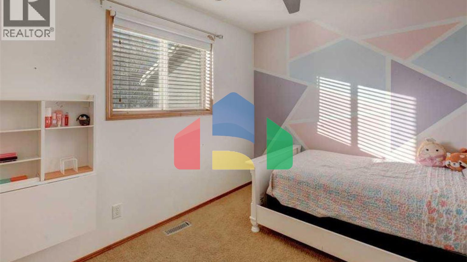 Residential - Single Family Home - Calgary, Canada - Canada