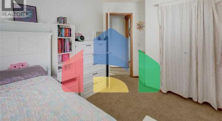 Residential - Single Family Home - Calgary, Canada - Canada