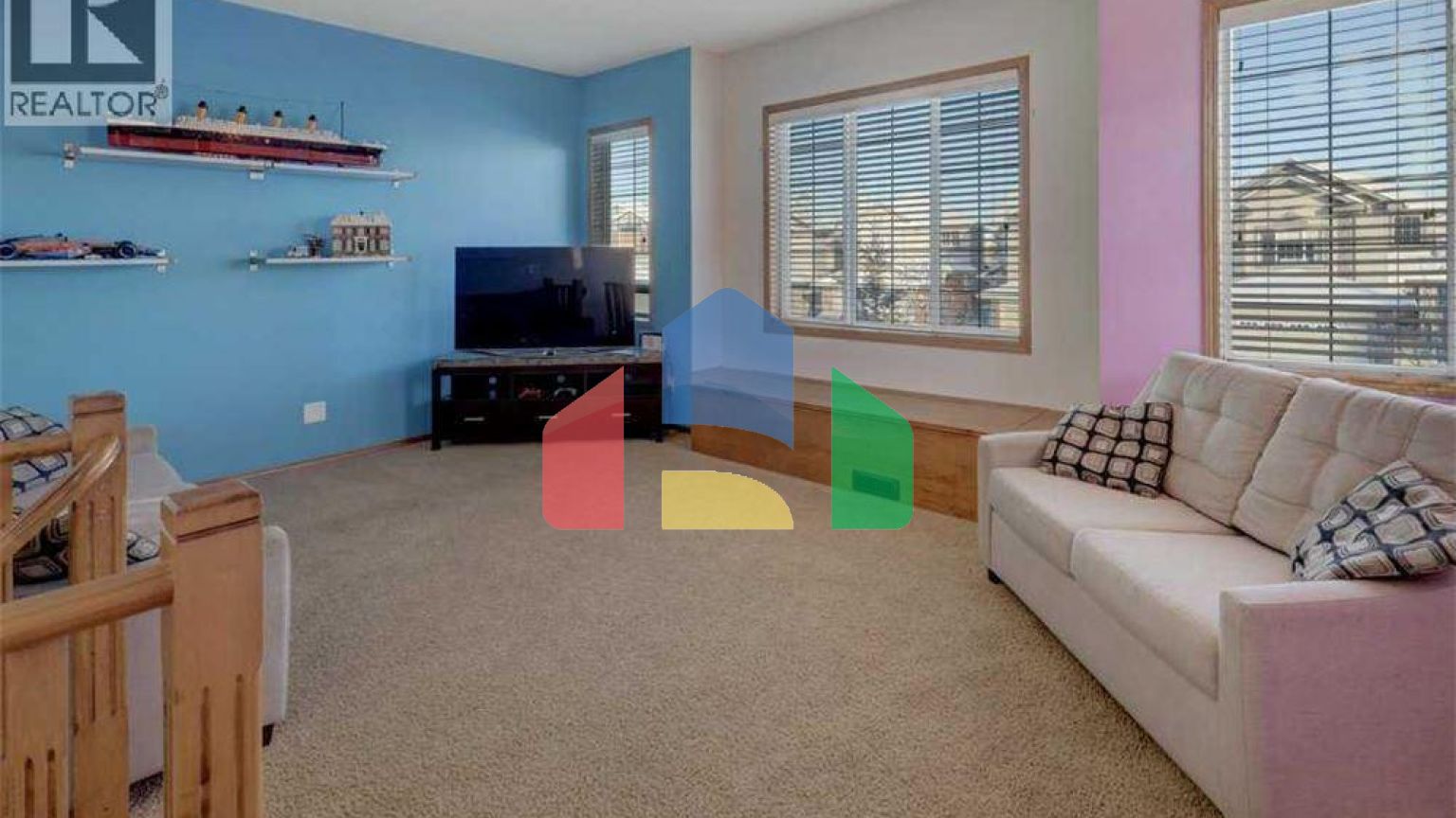 Residential - Single Family Home - Calgary, Canada - Canada