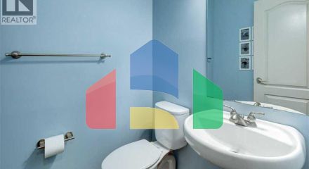 Residential - Single Family Home - Calgary, Canada - Canada