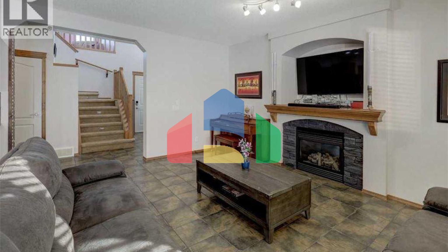 Residential - Single Family Home - Calgary, Canada - Canada