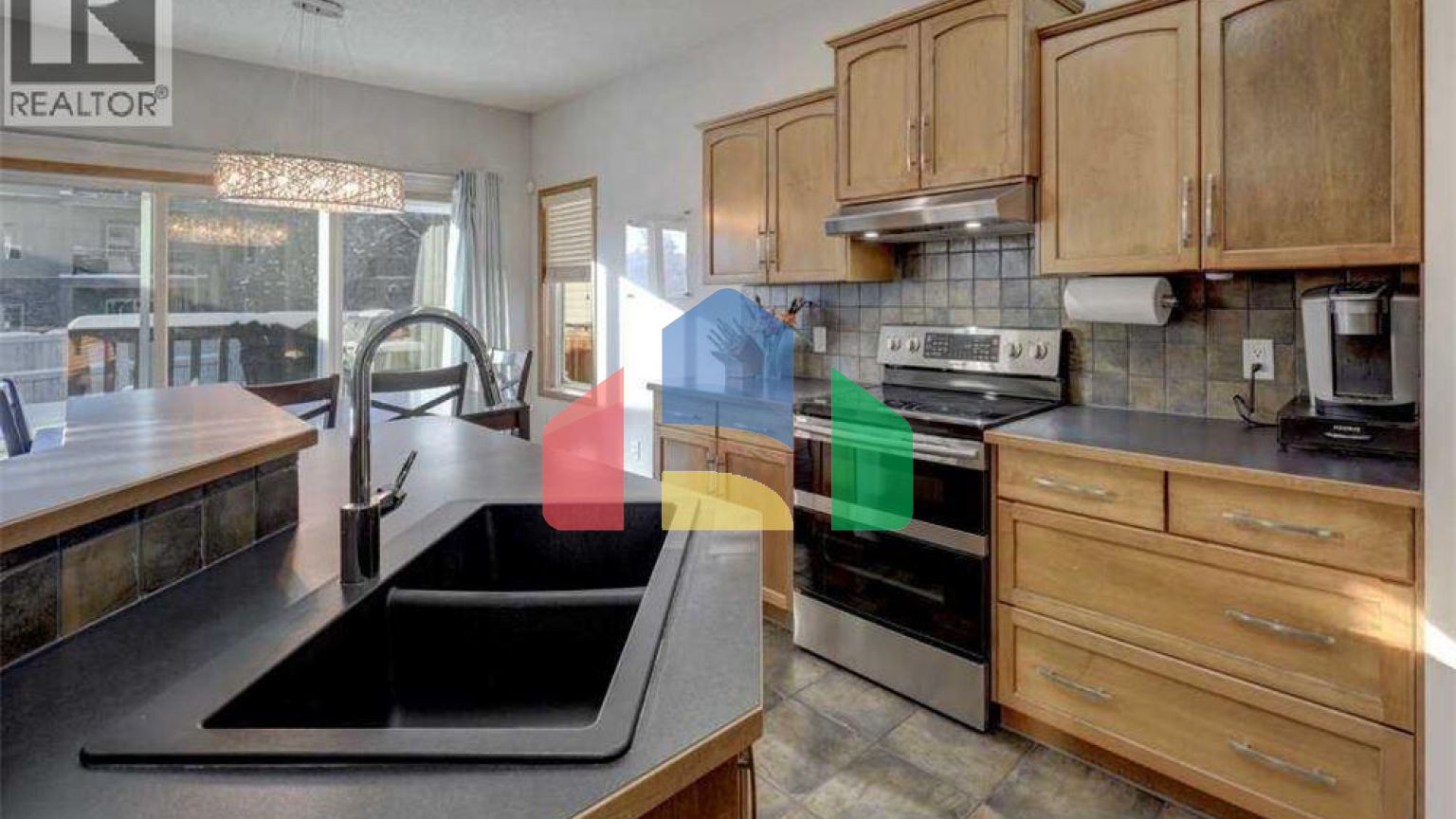 Residential - Single Family Home - Calgary, Canada - Canada