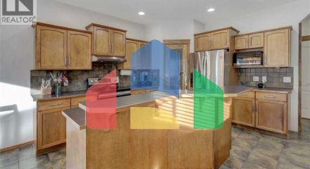 Residential - Single Family Home - Calgary, Canada - Canada