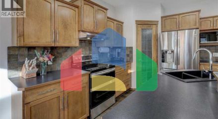 Residential - Single Family Home - Calgary, Canada - Canada