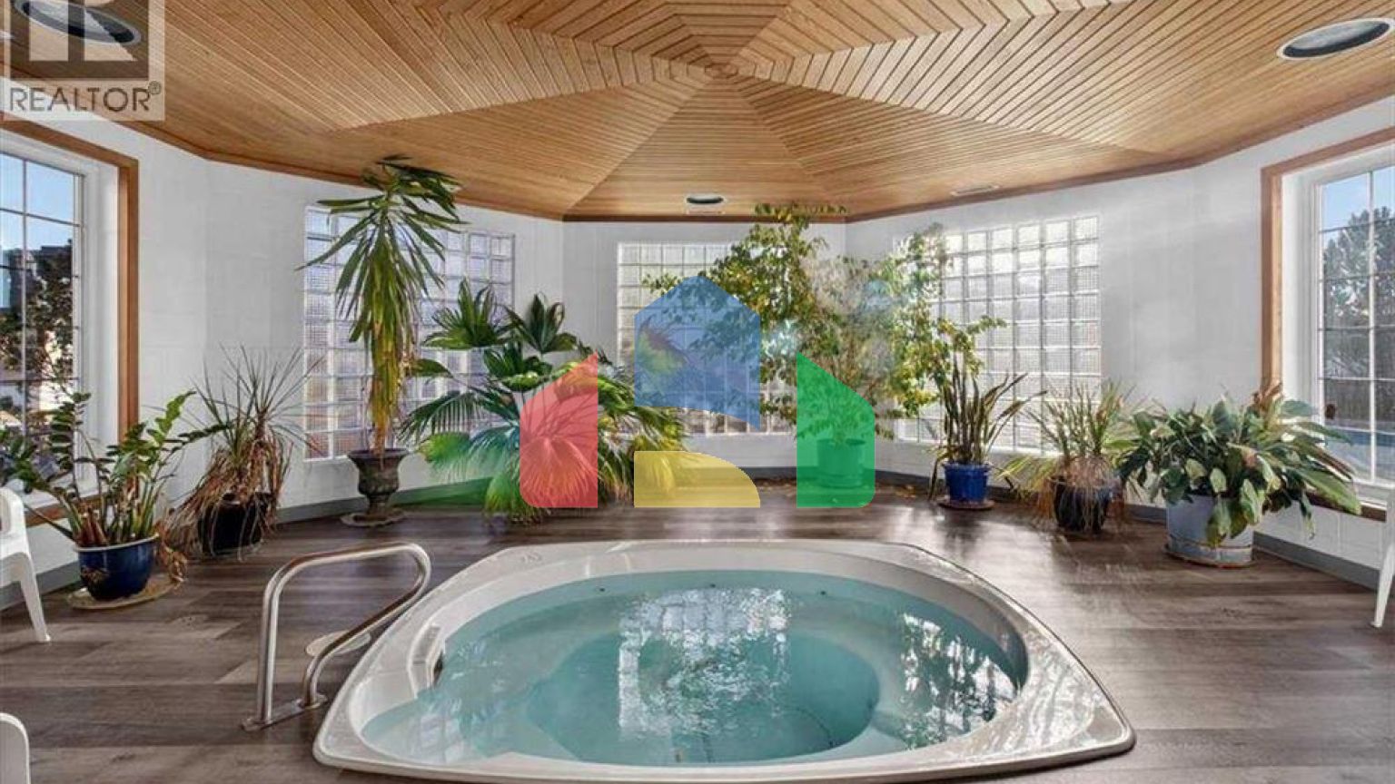 Residential - Single Family Home - Calgary, Canada - Canada