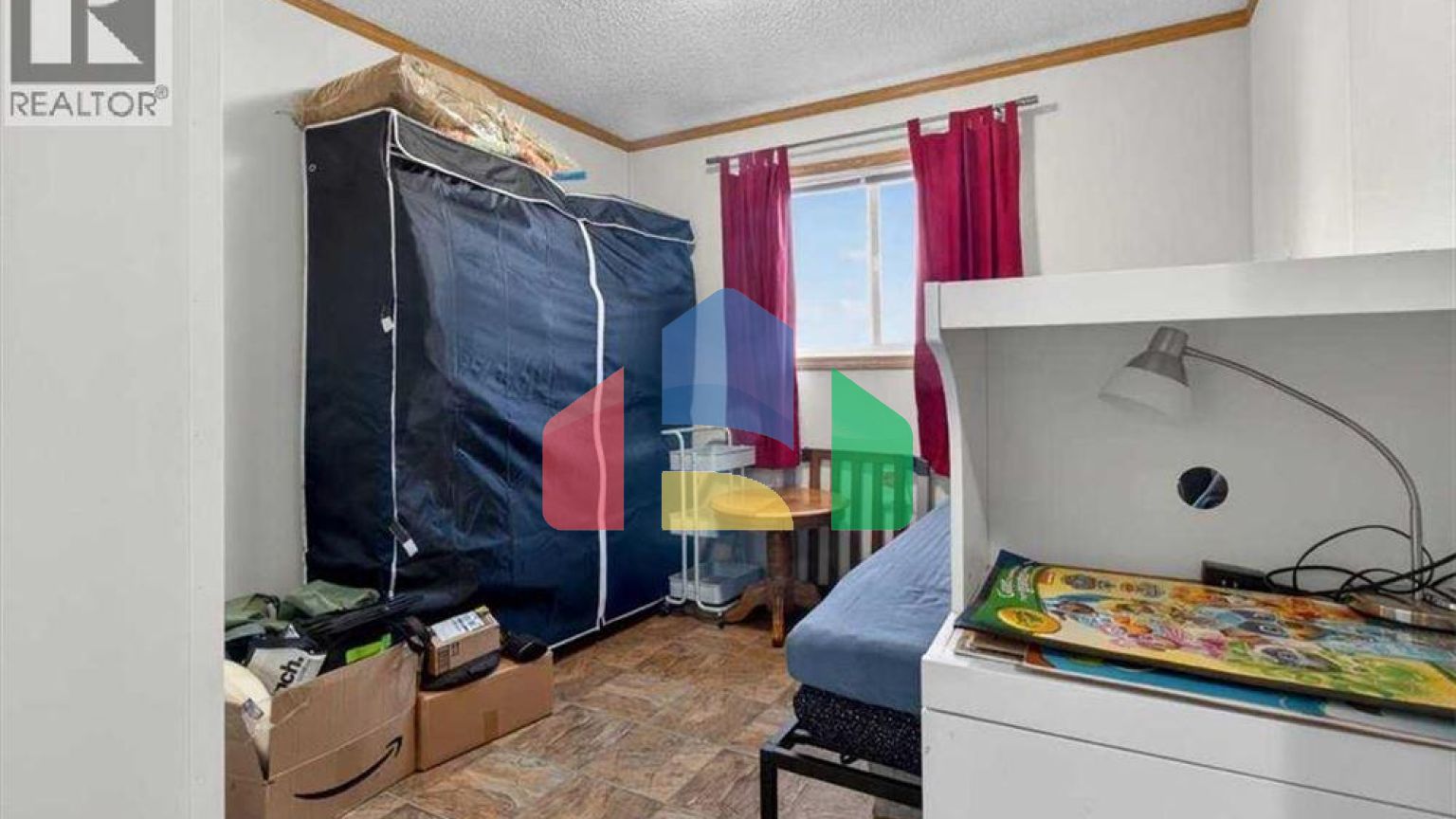 Residential - Single Family Home - Calgary, Canada - Canada