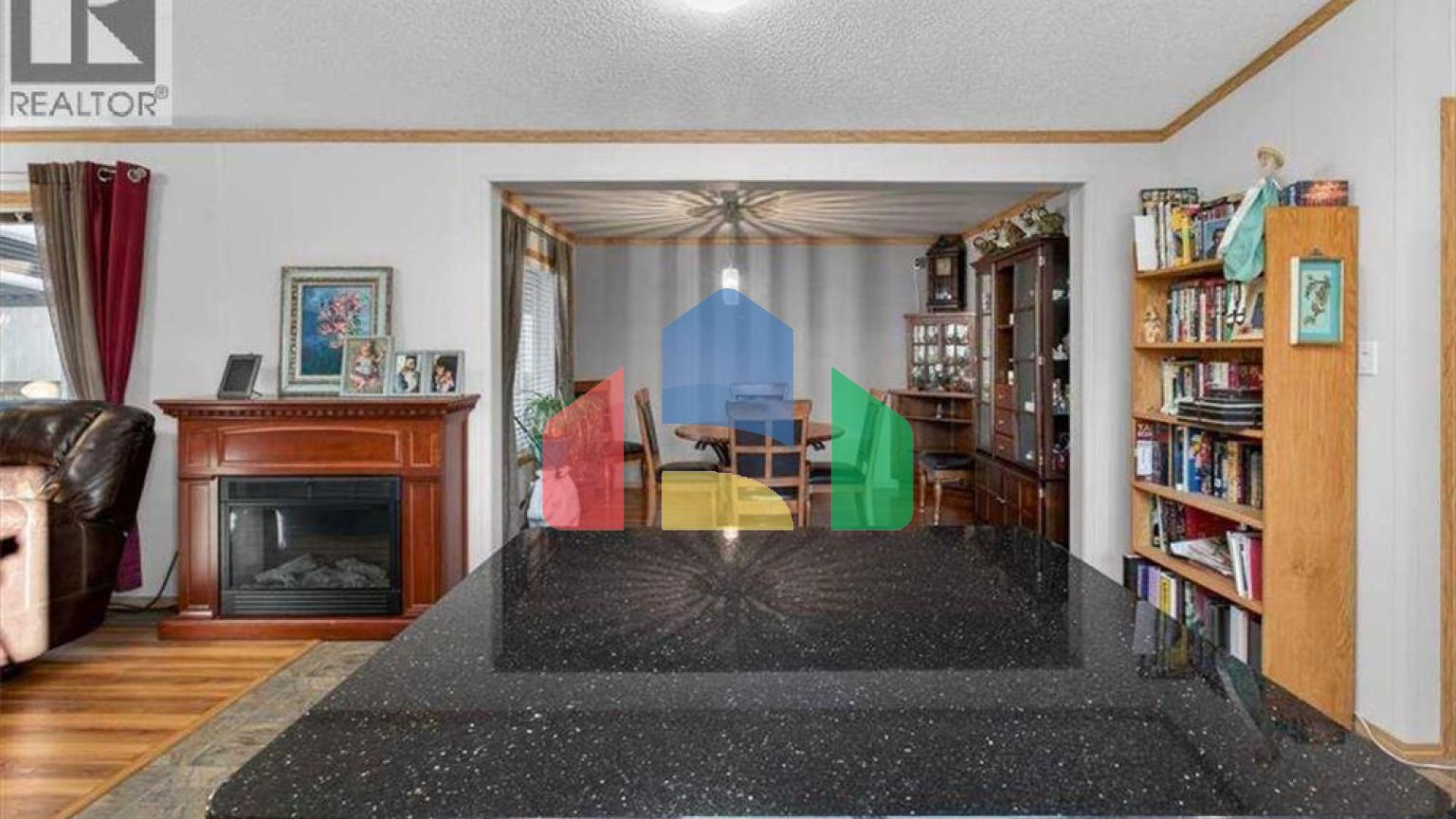 Residential - Single Family Home - Calgary, Canada - Canada