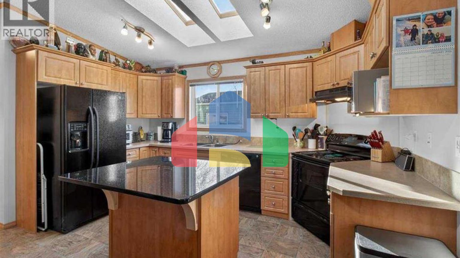 Residential - Single Family Home - Calgary, Canada - Canada