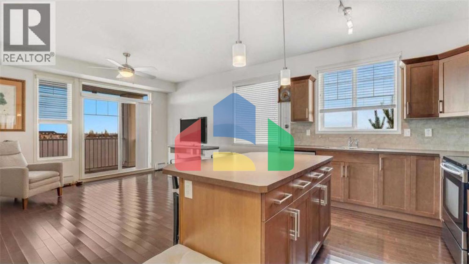 Residential - Single Family Home - Calgary, Canada - Canada