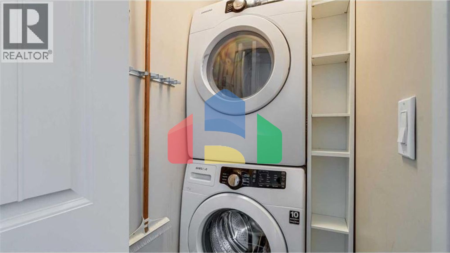 Residential - Single Family Home - Calgary, Canada - Canada