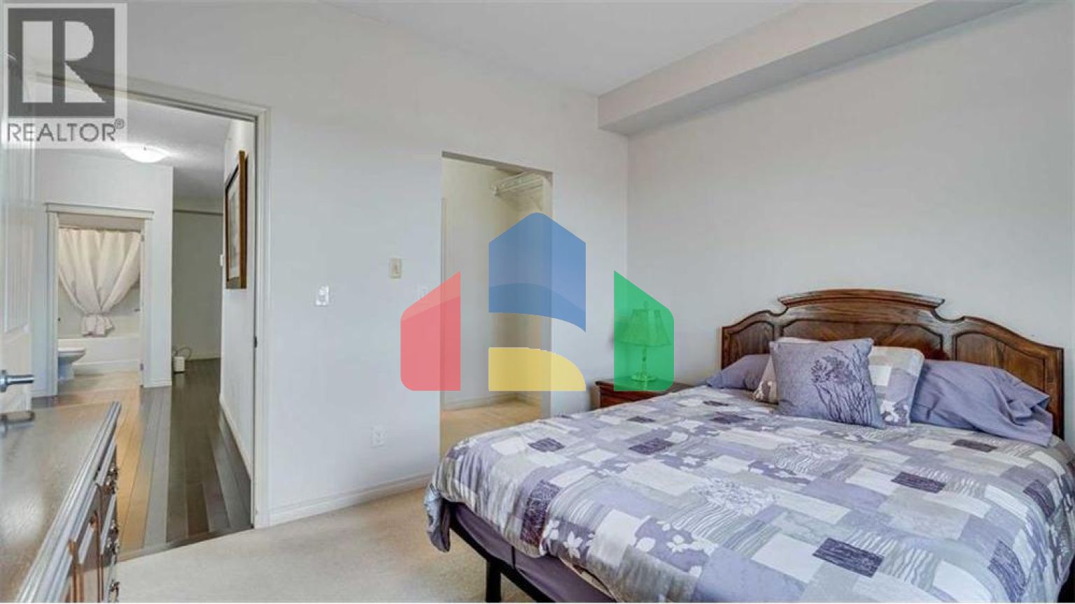 Residential - Single Family Home - Calgary, Canada - Canada