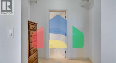 Residential - Single Family Home - Calgary, Canada - Canada