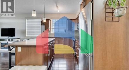 Residential - Single Family Home - Calgary, Canada - Canada