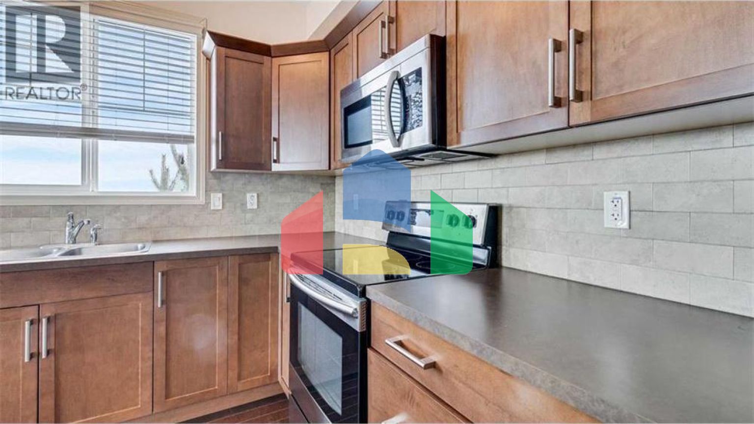 Residential - Single Family Home - Calgary, Canada - Canada