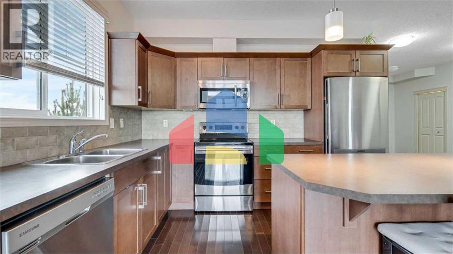 Residential - Single Family Home - Calgary, Canada - Canada