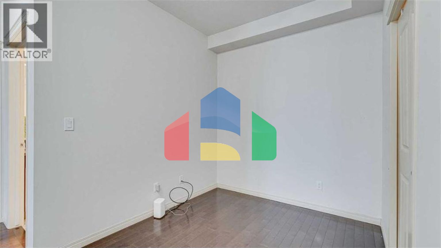 Residential - Single Family Home - Calgary, Canada - Canada