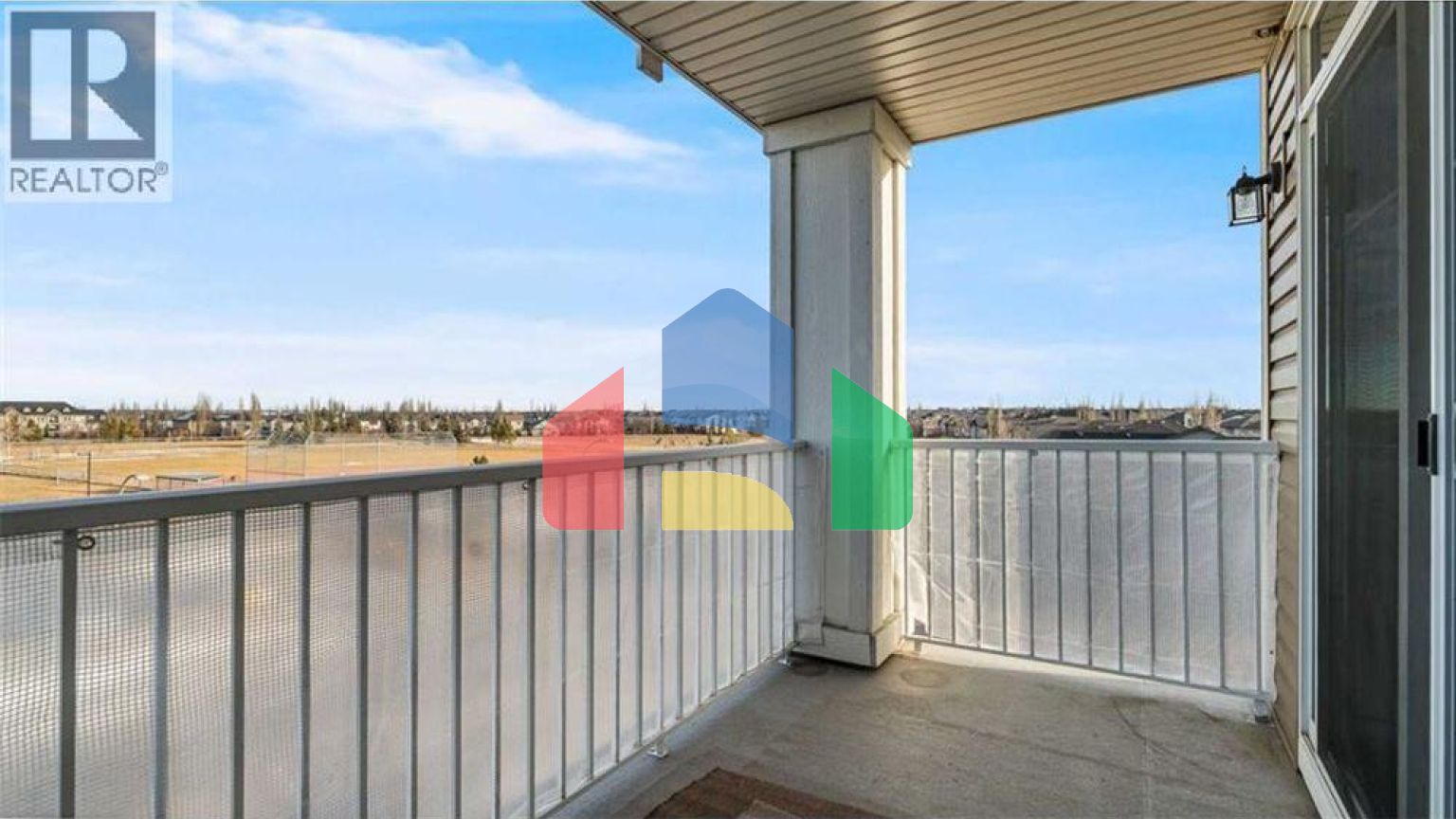 Residential - Single Family Home - Calgary, Canada - Canada