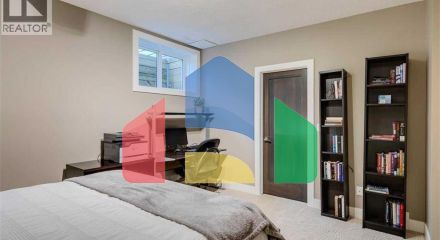 Residential - Single Family Home - Calgary, Canada - Canada