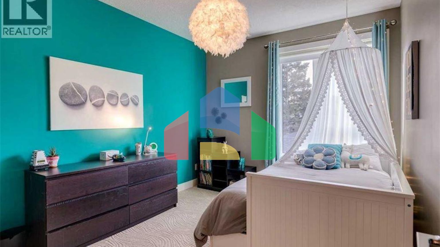 Residential - Single Family Home - Calgary, Canada - Canada