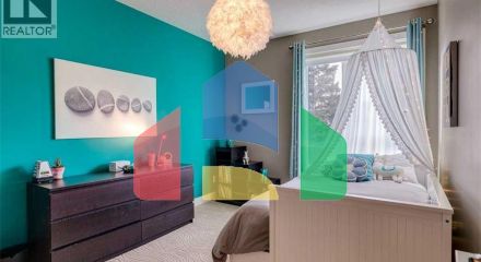 Residential - Single Family Home - Calgary, Canada - Canada