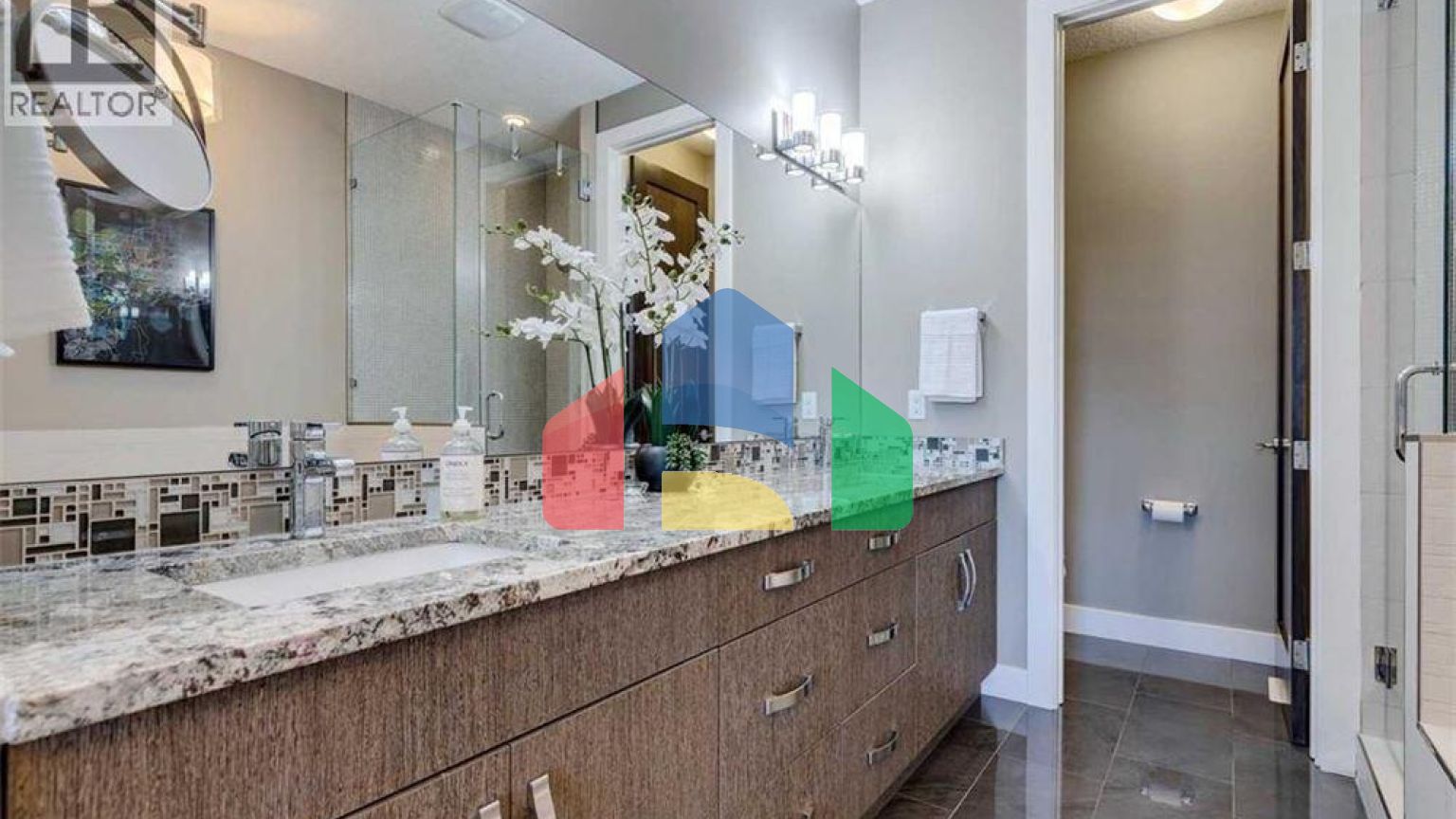 Residential - Single Family Home - Calgary, Canada - Canada