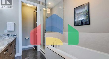 Residential - Single Family Home - Calgary, Canada - Canada