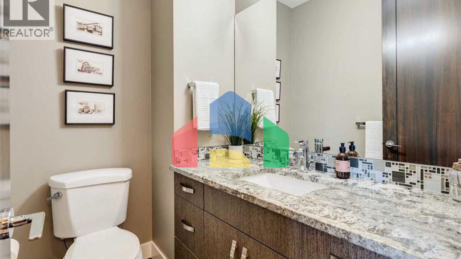 Residential - Single Family Home - Calgary, Canada - Canada