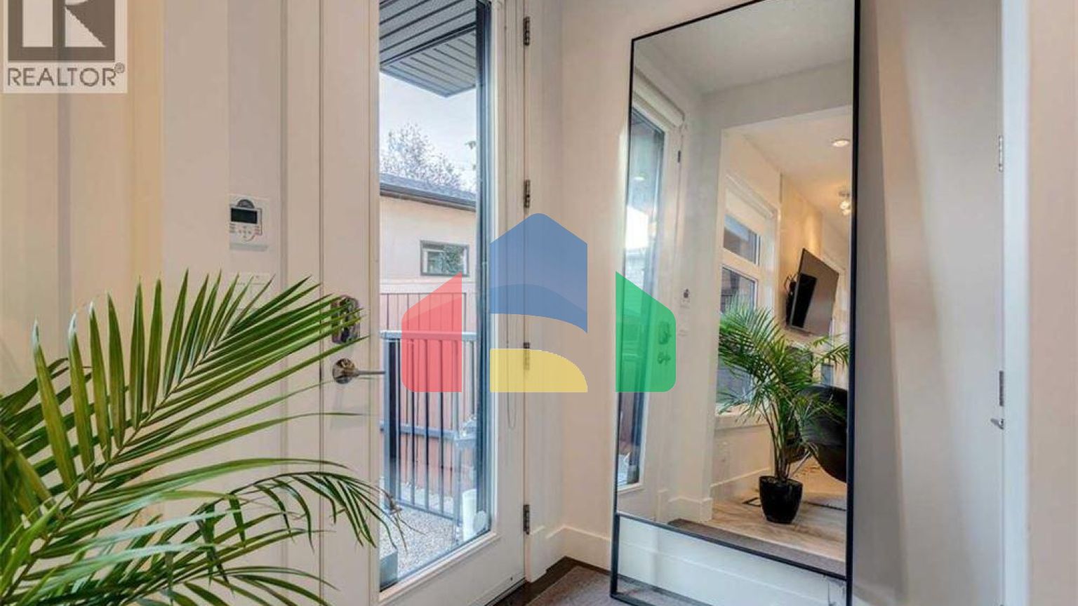 Residential - Single Family Home - Calgary, Canada - Canada